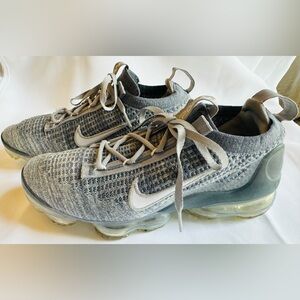 Nike Air Vapormax Flyknit Size 6.5 Youth shoes